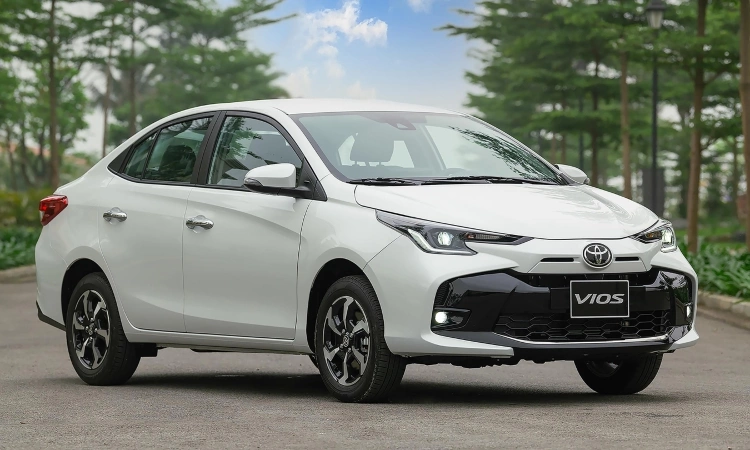 Xe 4 chỗ đời mới